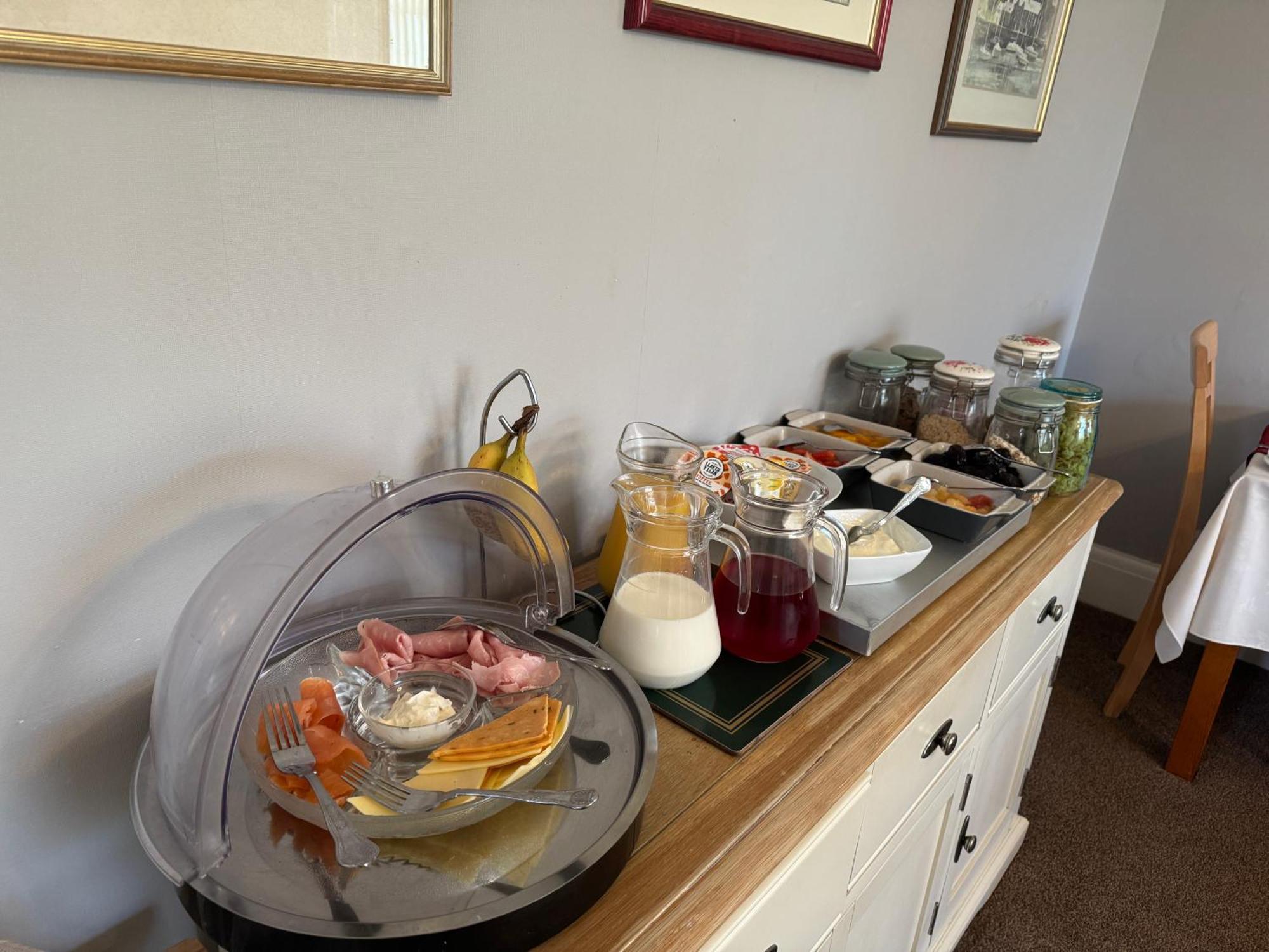 Rosaire With Private Car Park Bed & Breakfast Llandudno Exterior photo